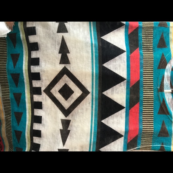 Aztec patterned tank top - Picture 3 of 3